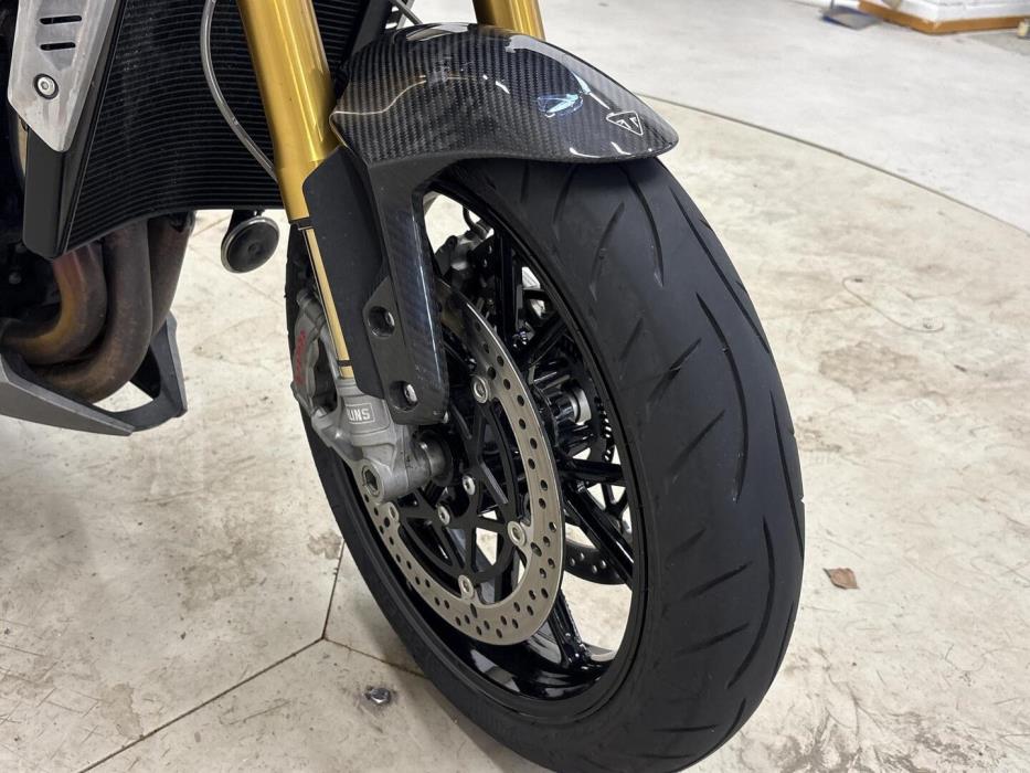 TRIUMPH SPEED TRIPLE 2021