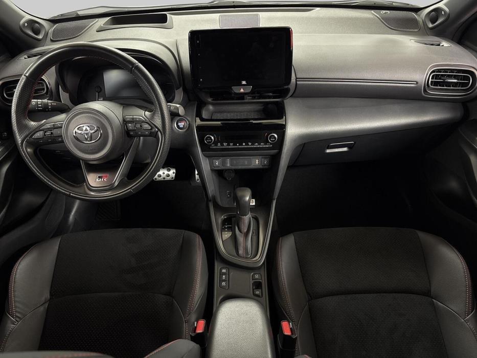 TOYOTA YARIS CROSS 2023