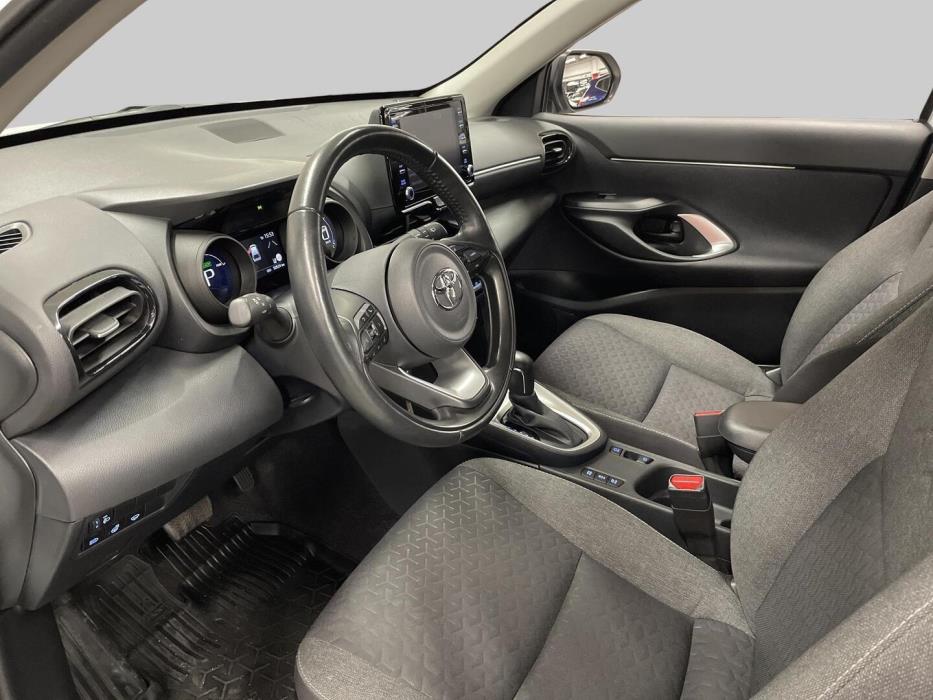 TOYOTA YARIS CROSS 2024