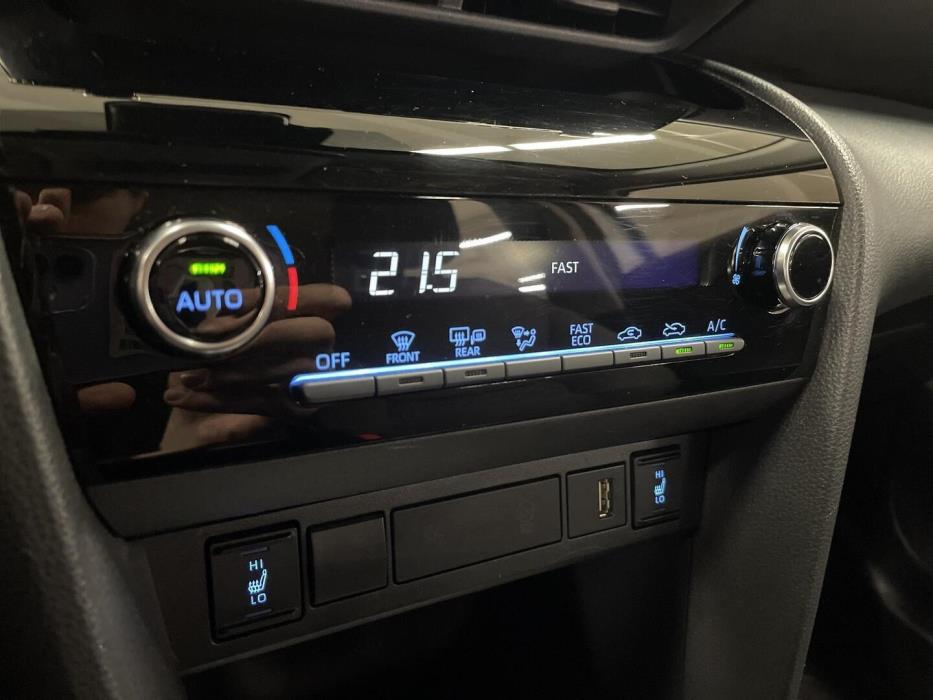 TOYOTA YARIS CROSS 2024