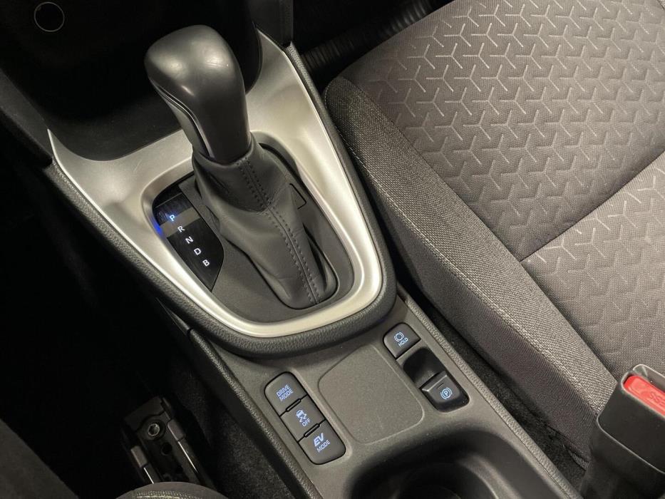 TOYOTA YARIS CROSS 2024