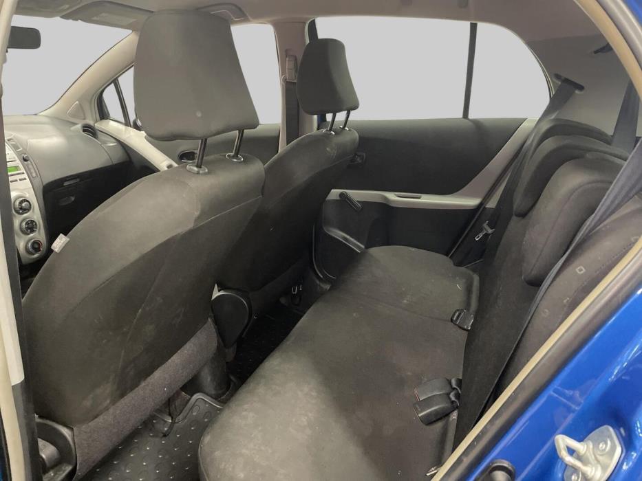 TOYOTA Yaris 2007