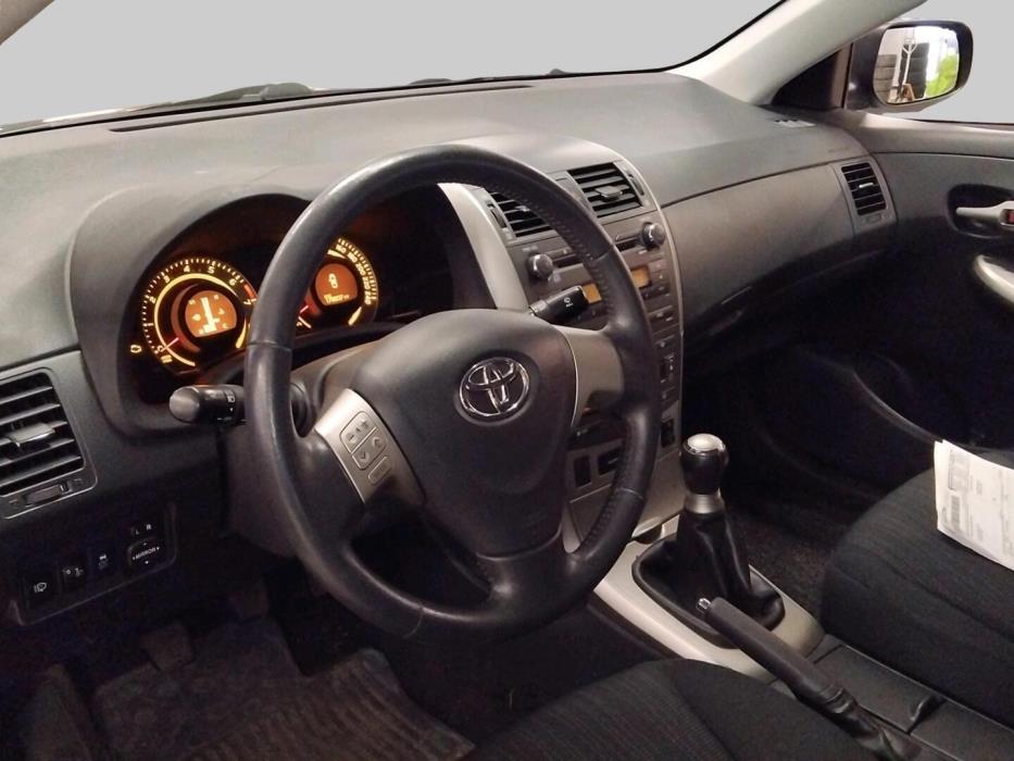 TOYOTA Corolla 2009