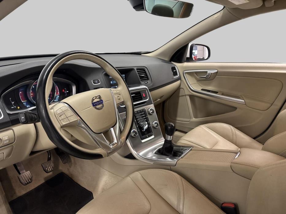 VOLVO S60 2015