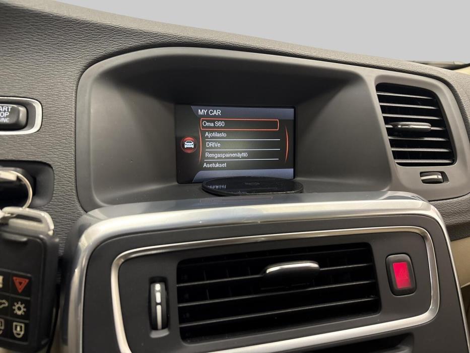 VOLVO S60 2015