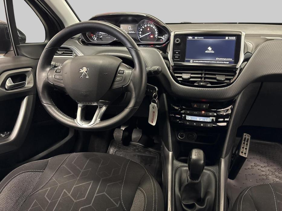 PEUGEOT 2008 2018