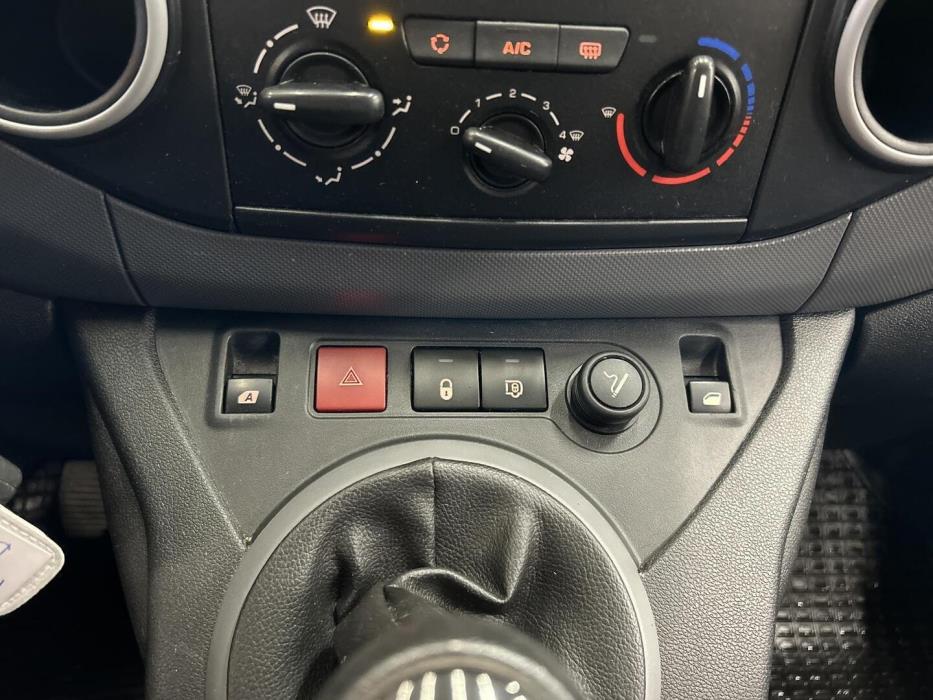 PEUGEOT Partner 2017
