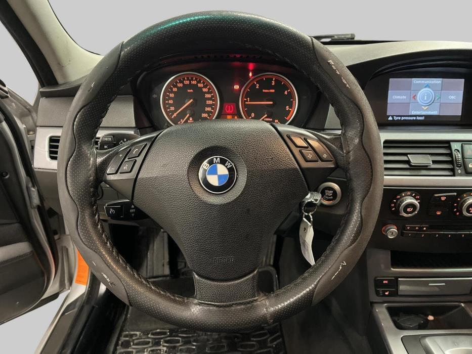 BMW 520 2008