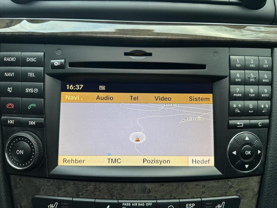 MERCEDES-BENZ E 2008