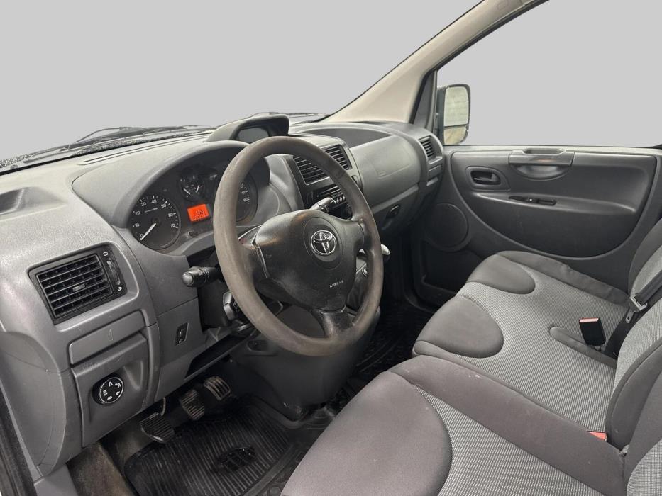 TOYOTA Proace 2016