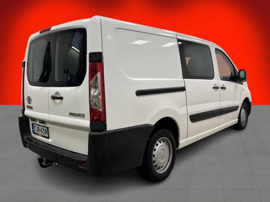TOYOTA Proace 2016