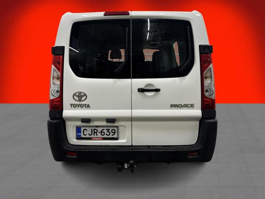 TOYOTA Proace 2016