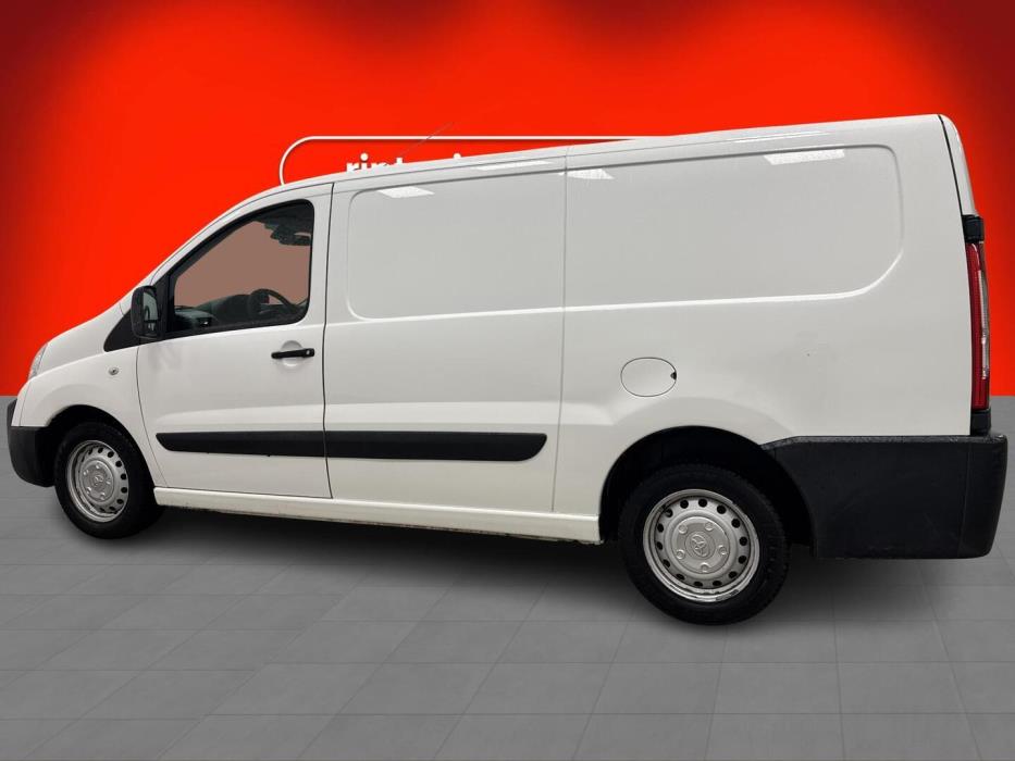 TOYOTA Proace 2016