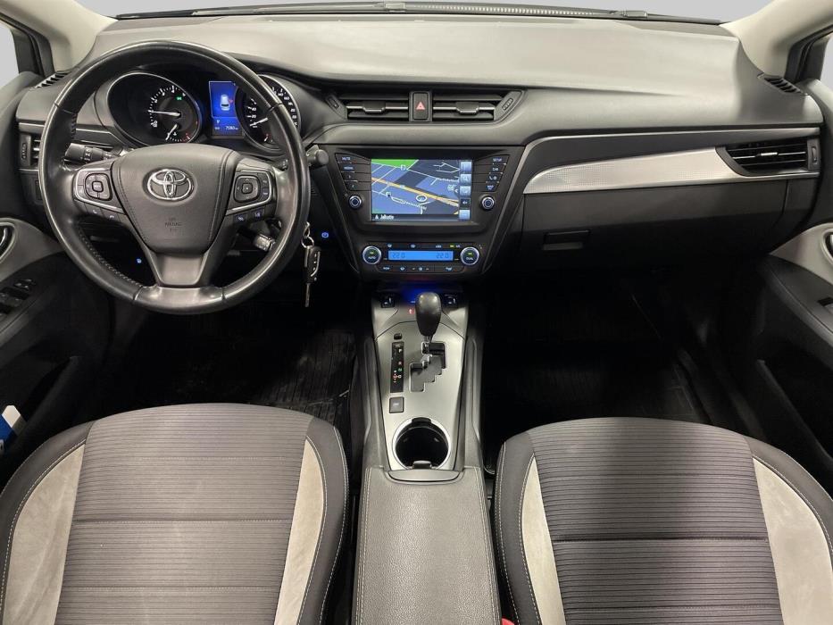 TOYOTA Avensis 2018