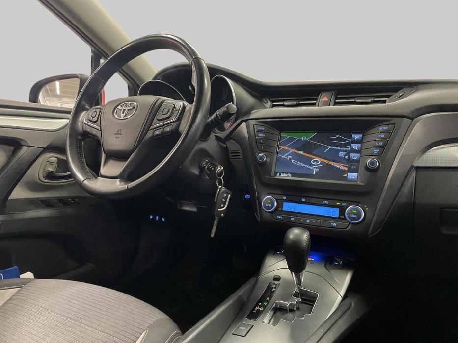 TOYOTA Avensis 2018
