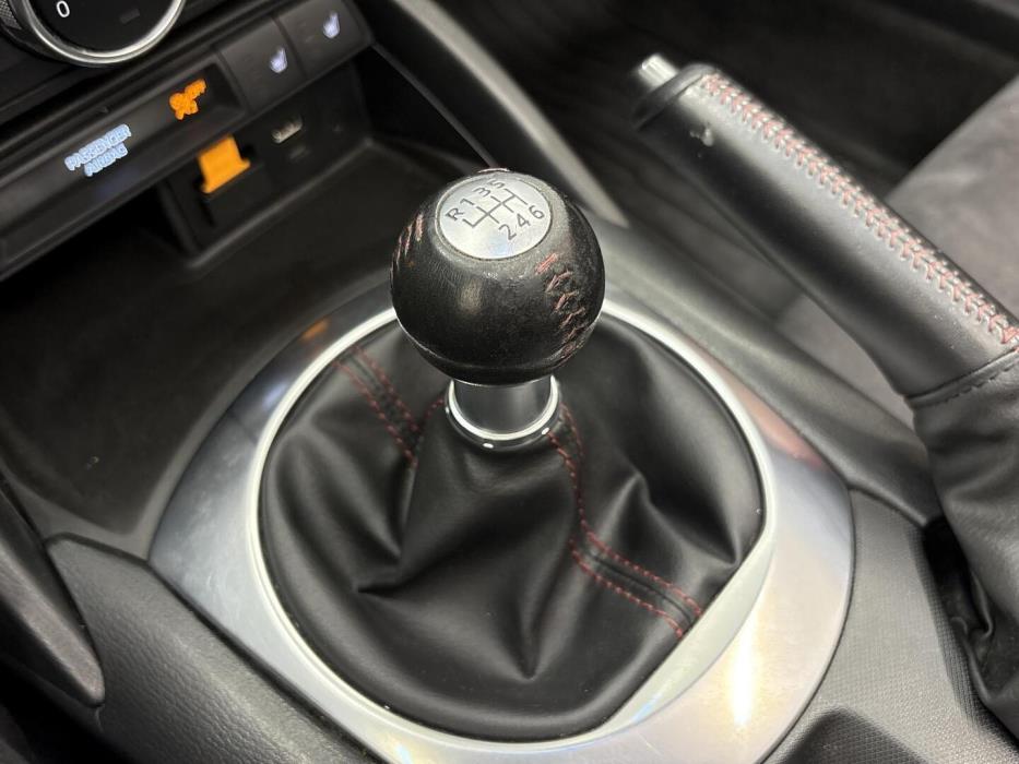 MAZDA MX-5 2016