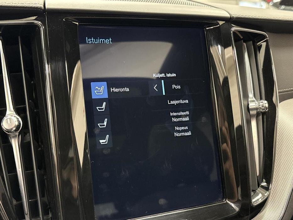 VOLVO XC60 2019
