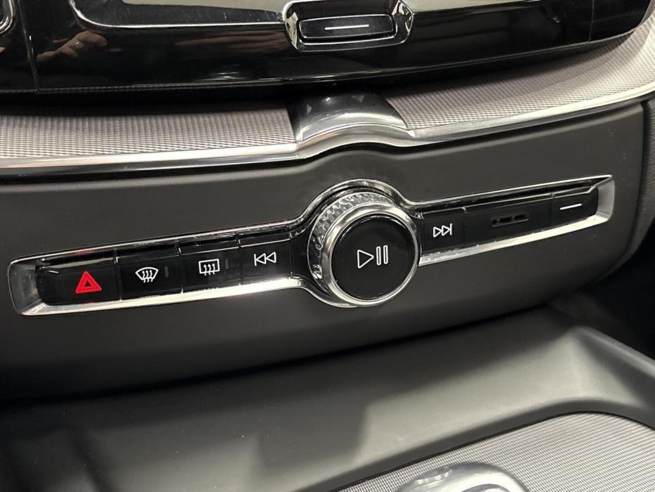 VOLVO XC60 2019