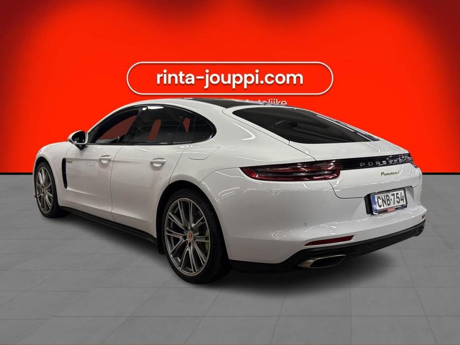 PORSCHE Panamera 2019