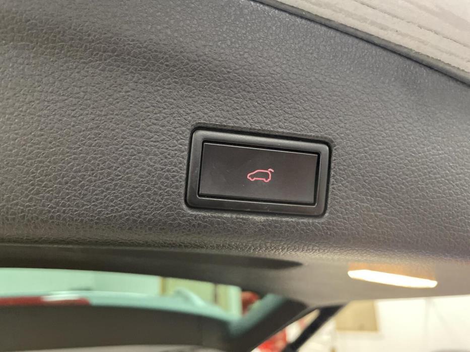 VOLKSWAGEN Sharan 2015