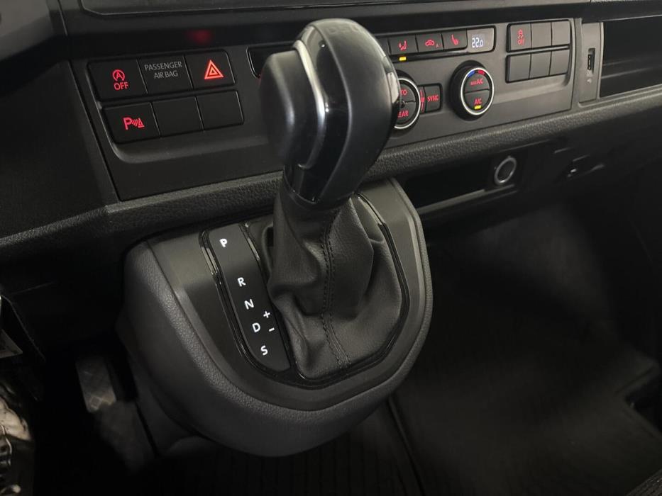 VOLKSWAGEN Caravelle 2018