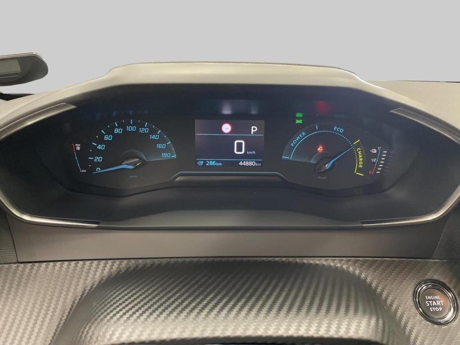 PEUGEOT e-2008 2023