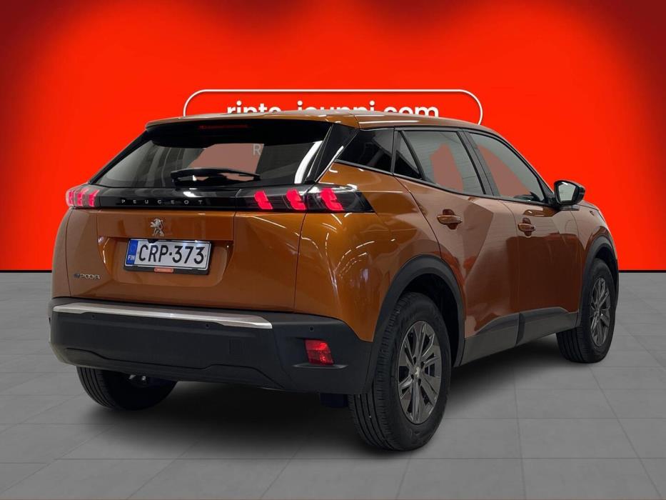 PEUGEOT e-2008 2023