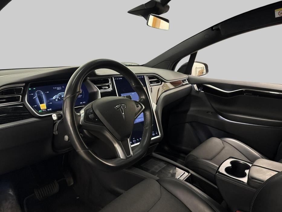 TESLA Model X 2018