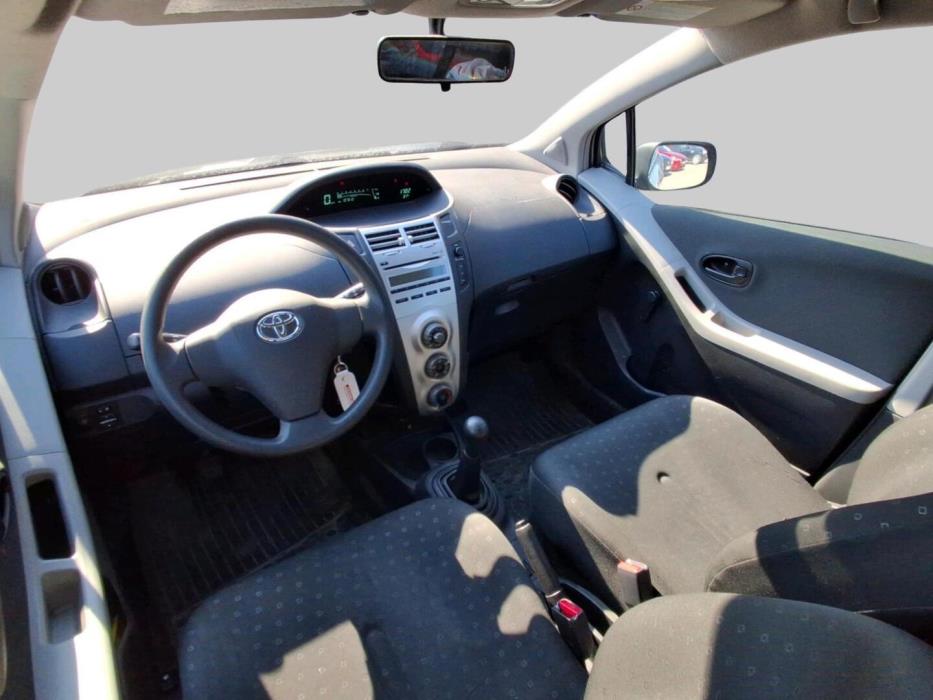TOYOTA Yaris 2007