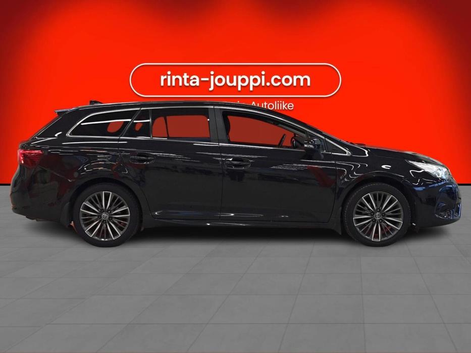 TOYOTA AVENSIS 2017
