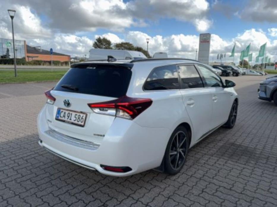 TOYOTA AURIS 2018