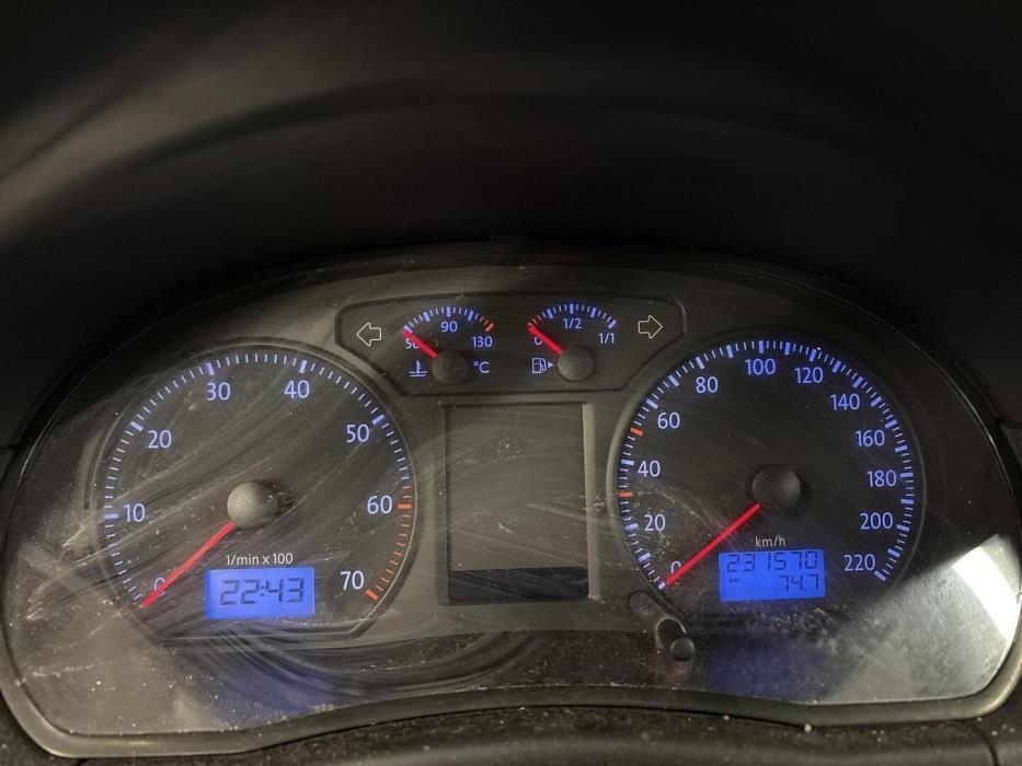 VOLKSWAGEN Polo 2005