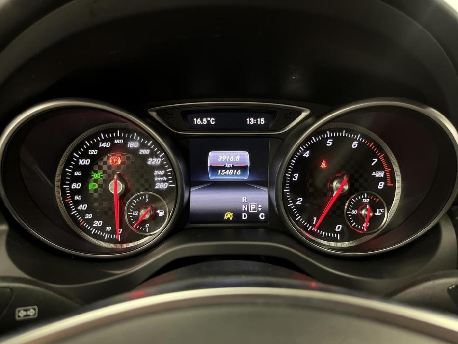 MERCEDES-BENZ A 2015