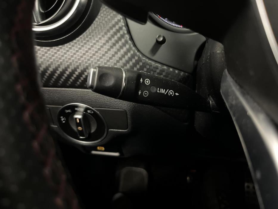 MERCEDES-BENZ A 2015