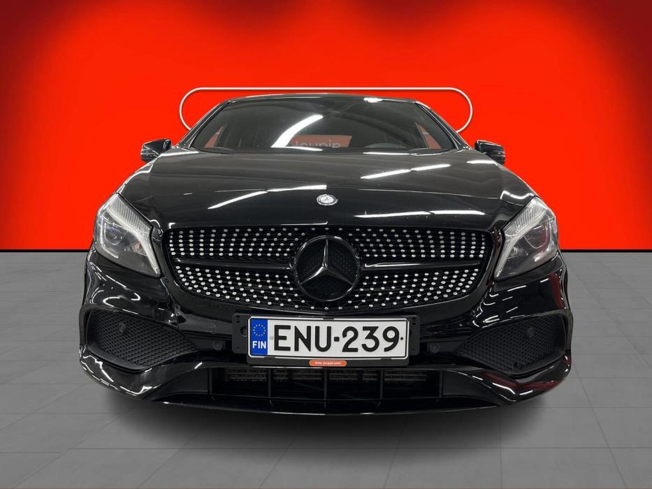 MERCEDES-BENZ A 2015