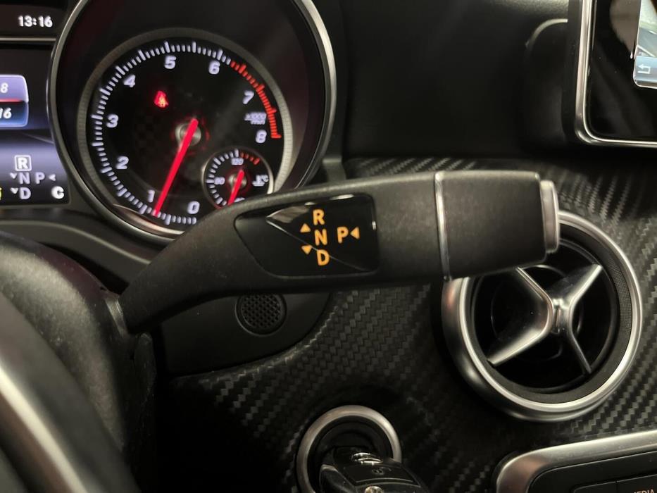 MERCEDES-BENZ A 2015