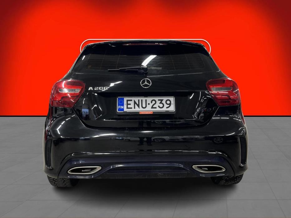 MERCEDES-BENZ A 2015