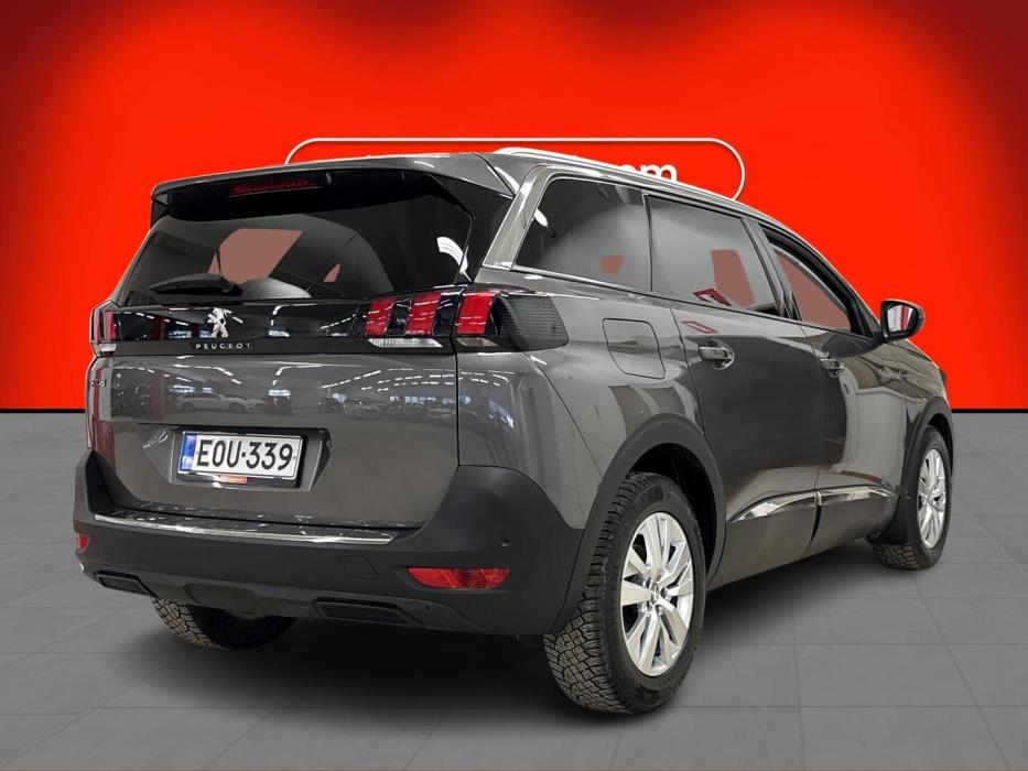 PEUGEOT 5008 2018