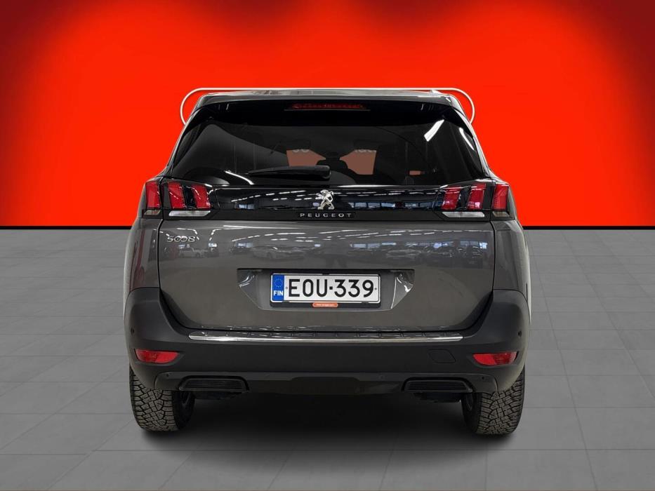 PEUGEOT 5008 2018