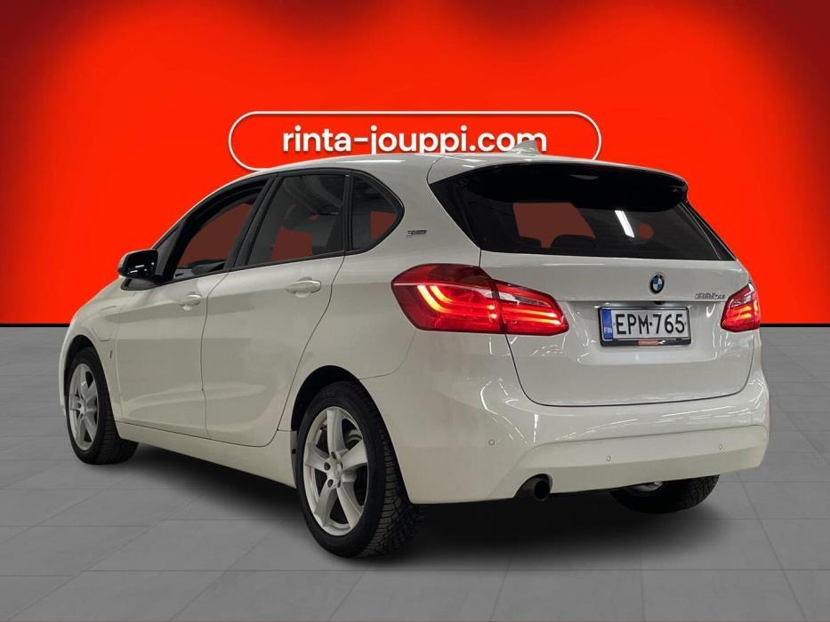 BMW 225 2018