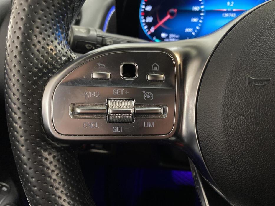 MERCEDES-BENZ EQB 2022