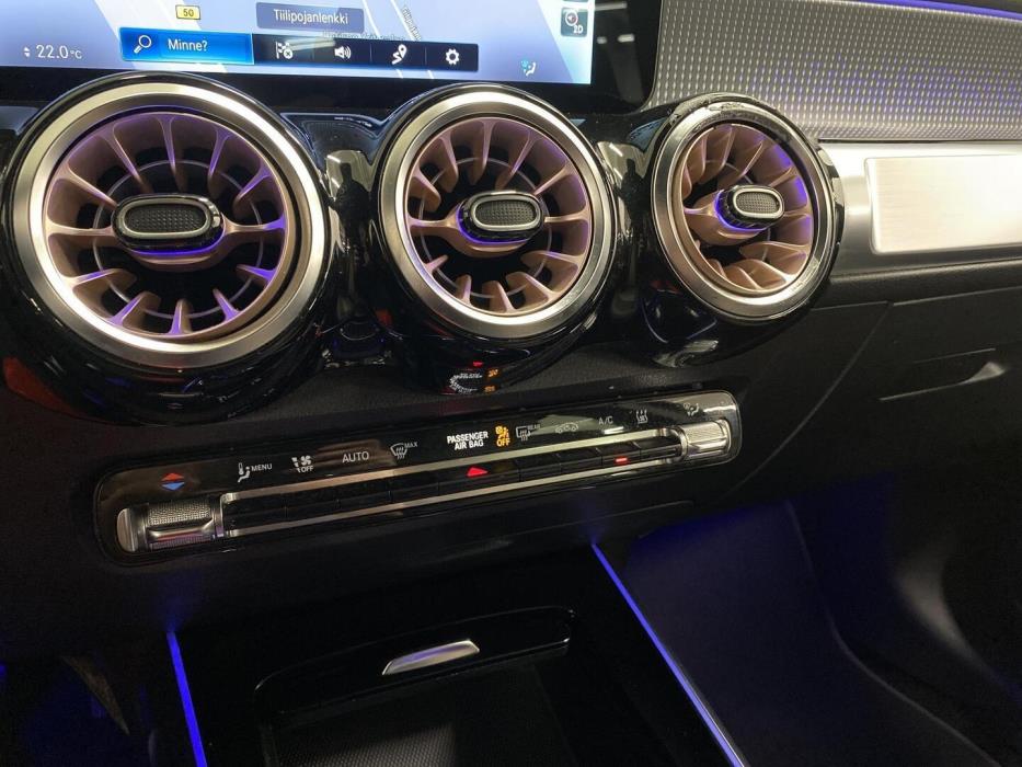 MERCEDES-BENZ EQB 2022