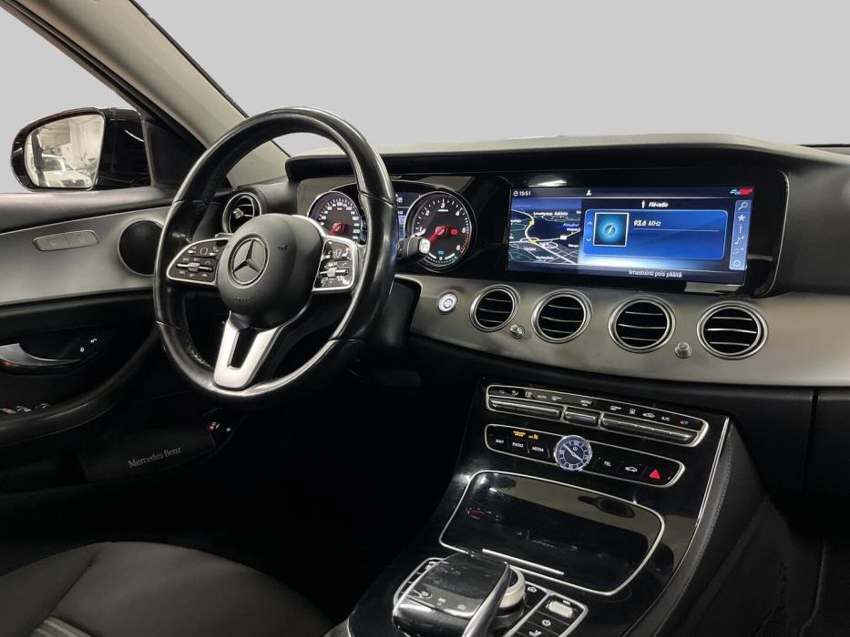 MERCEDES-BENZ E 2020