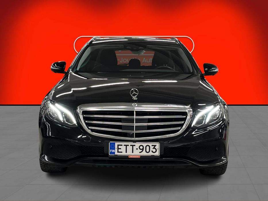 MERCEDES-BENZ E 2020