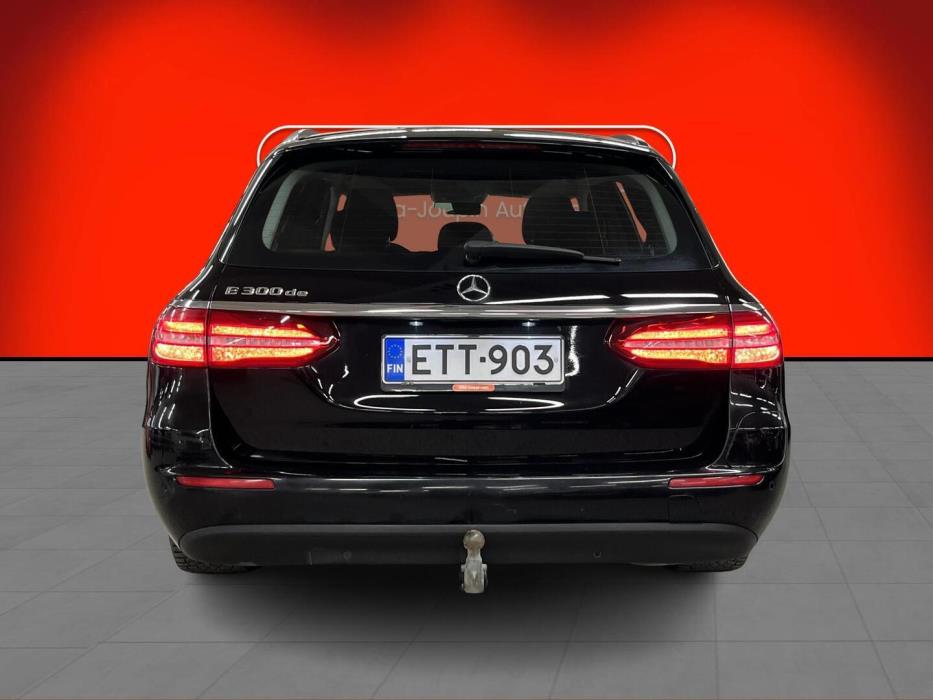 MERCEDES-BENZ E 2020