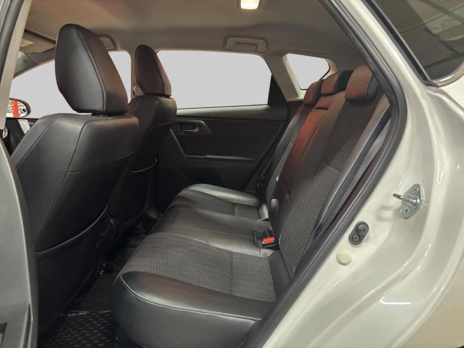 TOYOTA Auris 2014