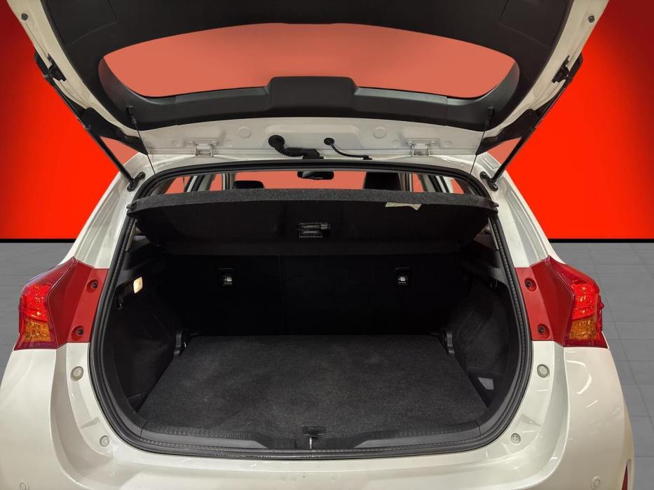 TOYOTA Auris 2014