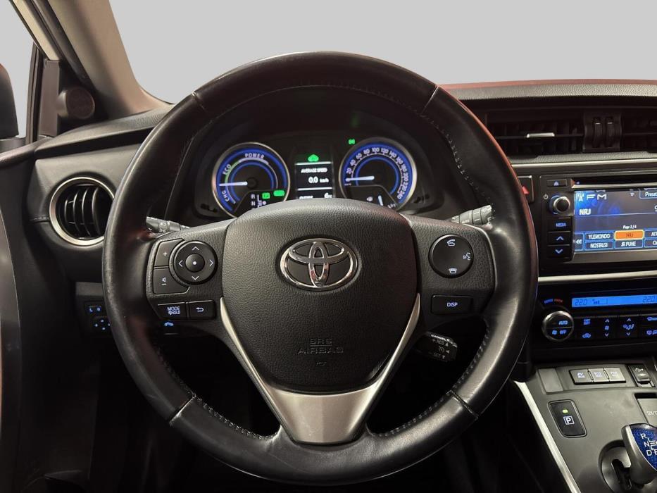 TOYOTA Auris 2014