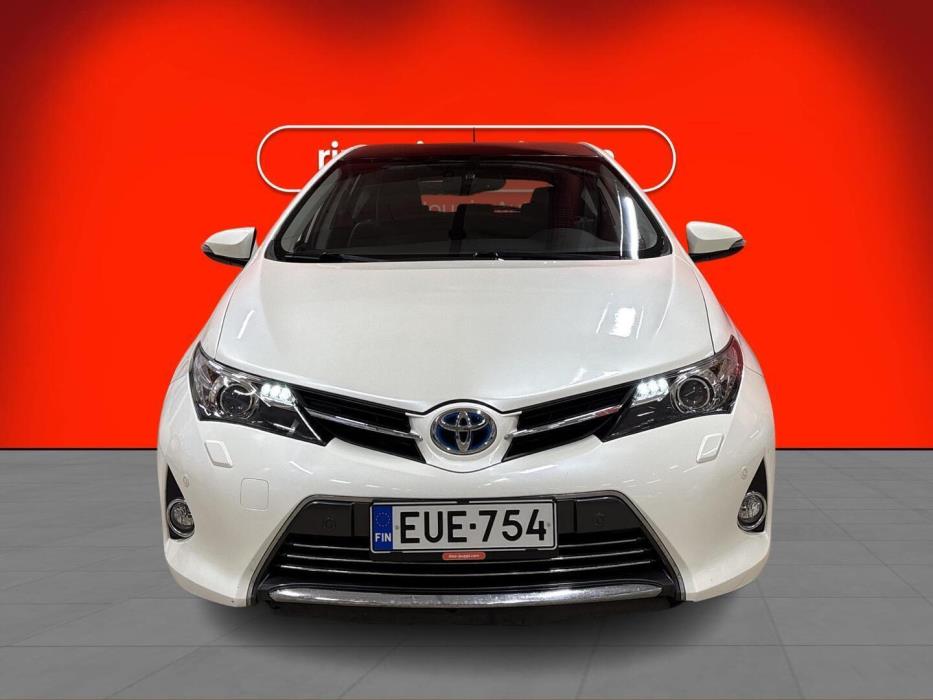 TOYOTA Auris 2014