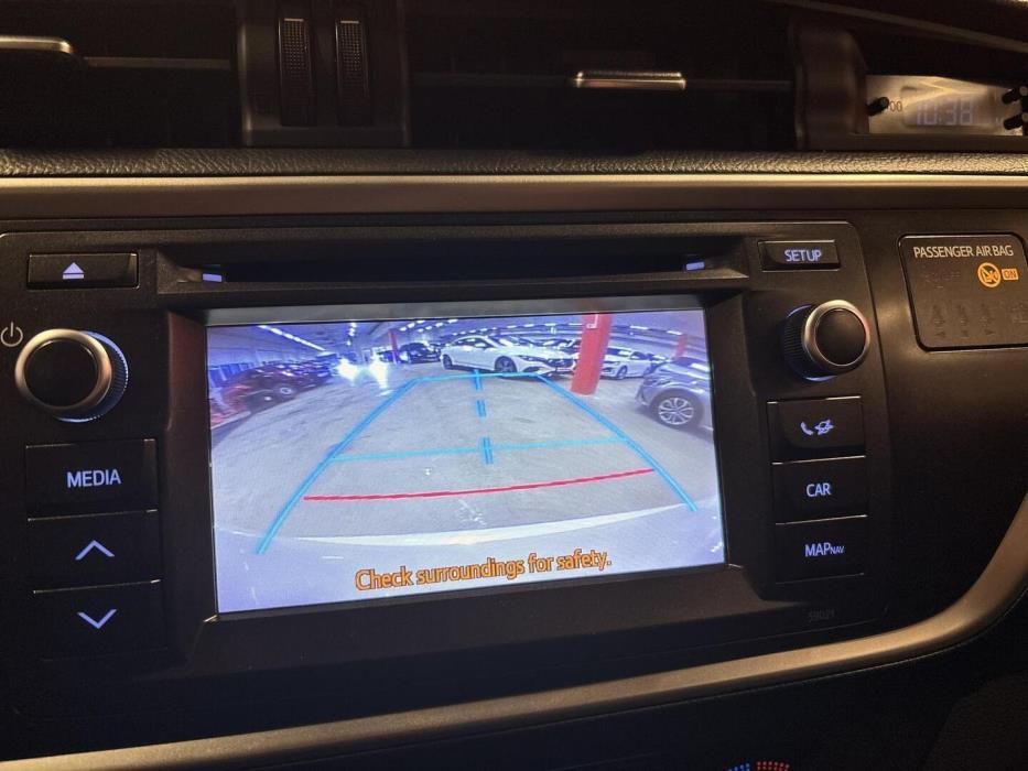TOYOTA Auris 2014